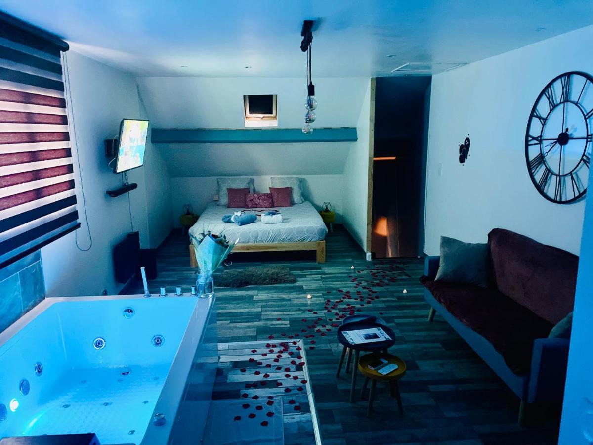 La Bulle De Romance - Love Room Tigy Екстер'єр фото