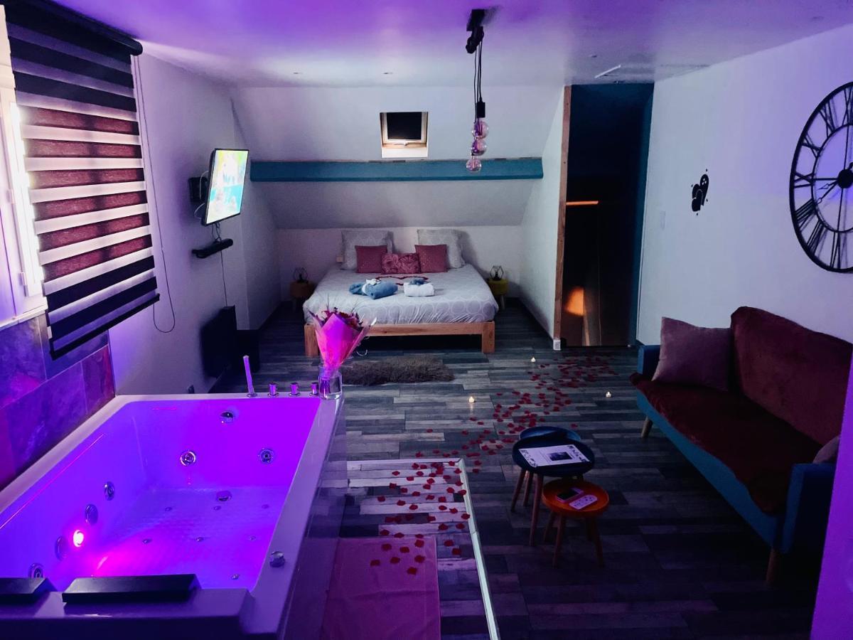 La Bulle De Romance - Love Room Tigy Екстер'єр фото